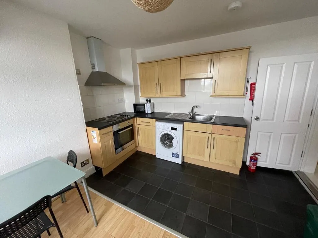 3 bedroom flat for rent