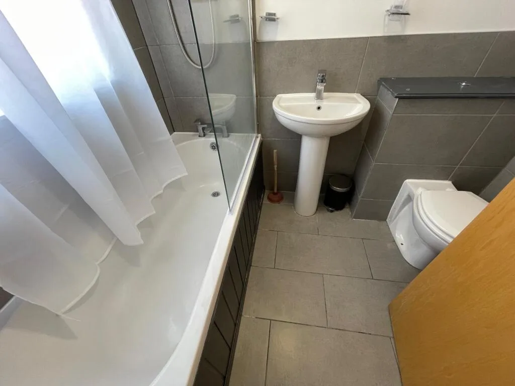 4 bedroom terraced house for rent