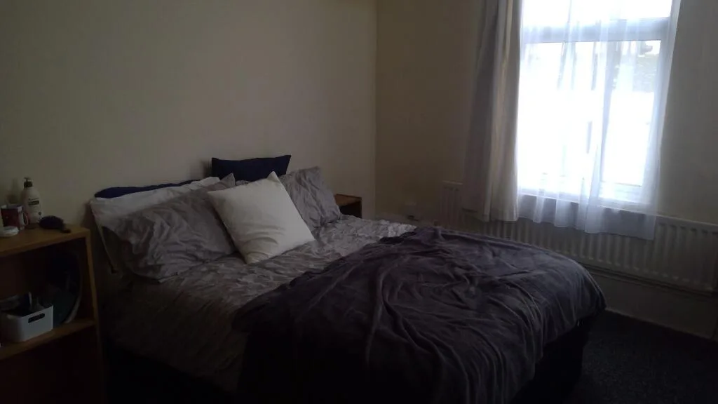 5 bedroom terraced house for rent