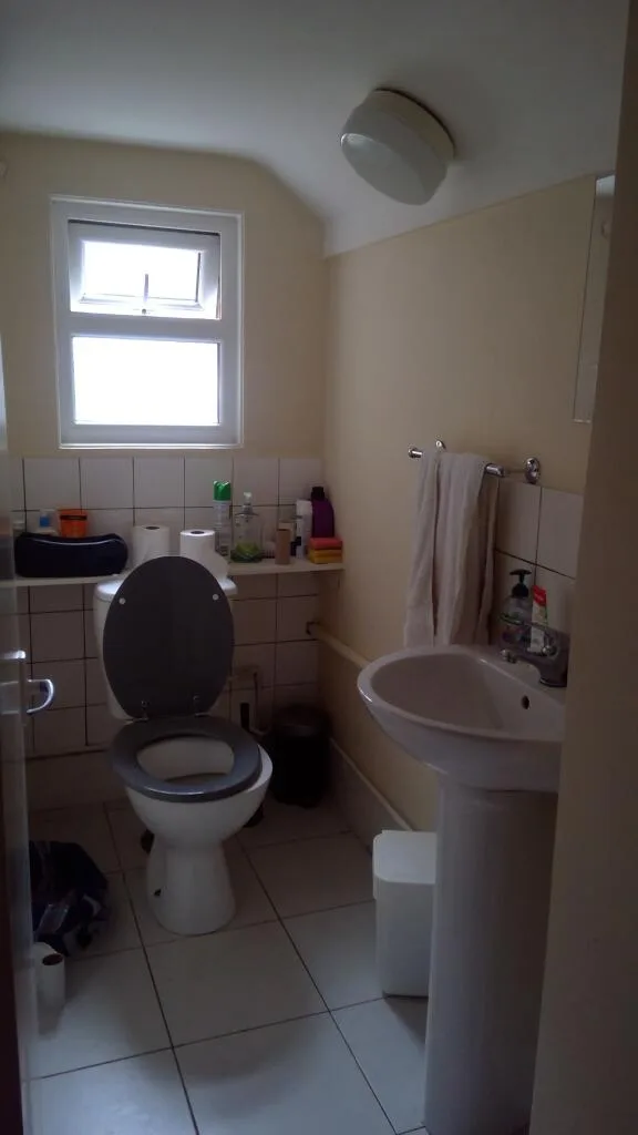 5 bedroom terraced house for rent