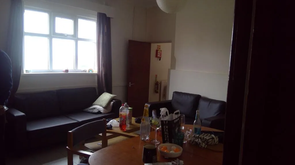 5 bedroom terraced house for rent