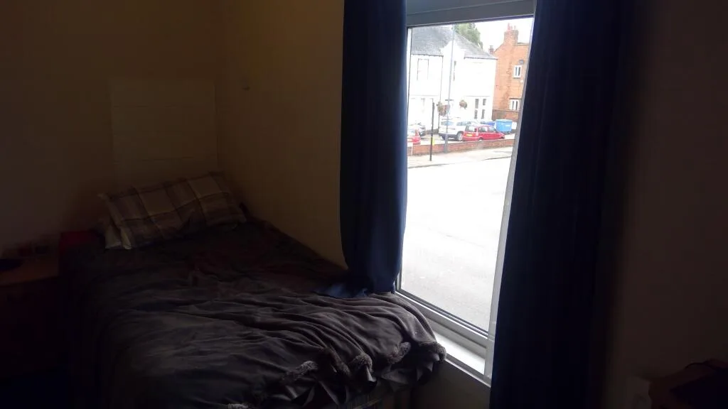 5 bedroom terraced house for rent