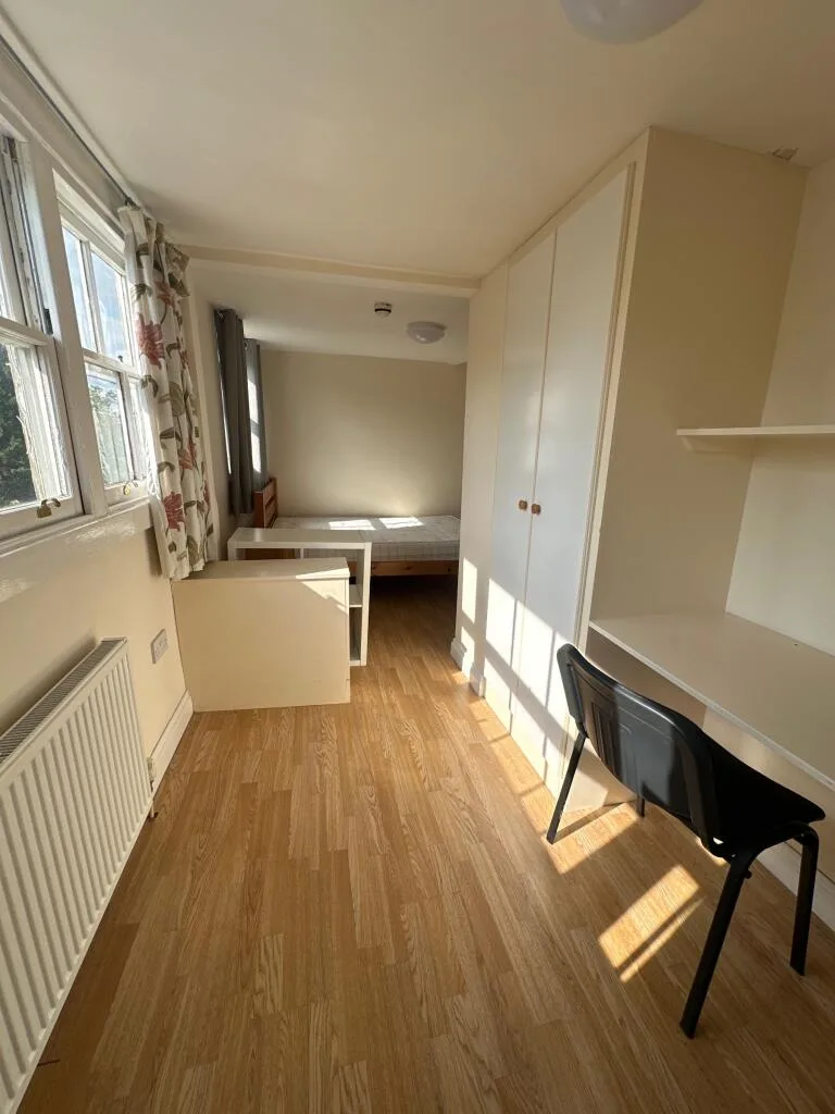 4 bedroom flat for rent