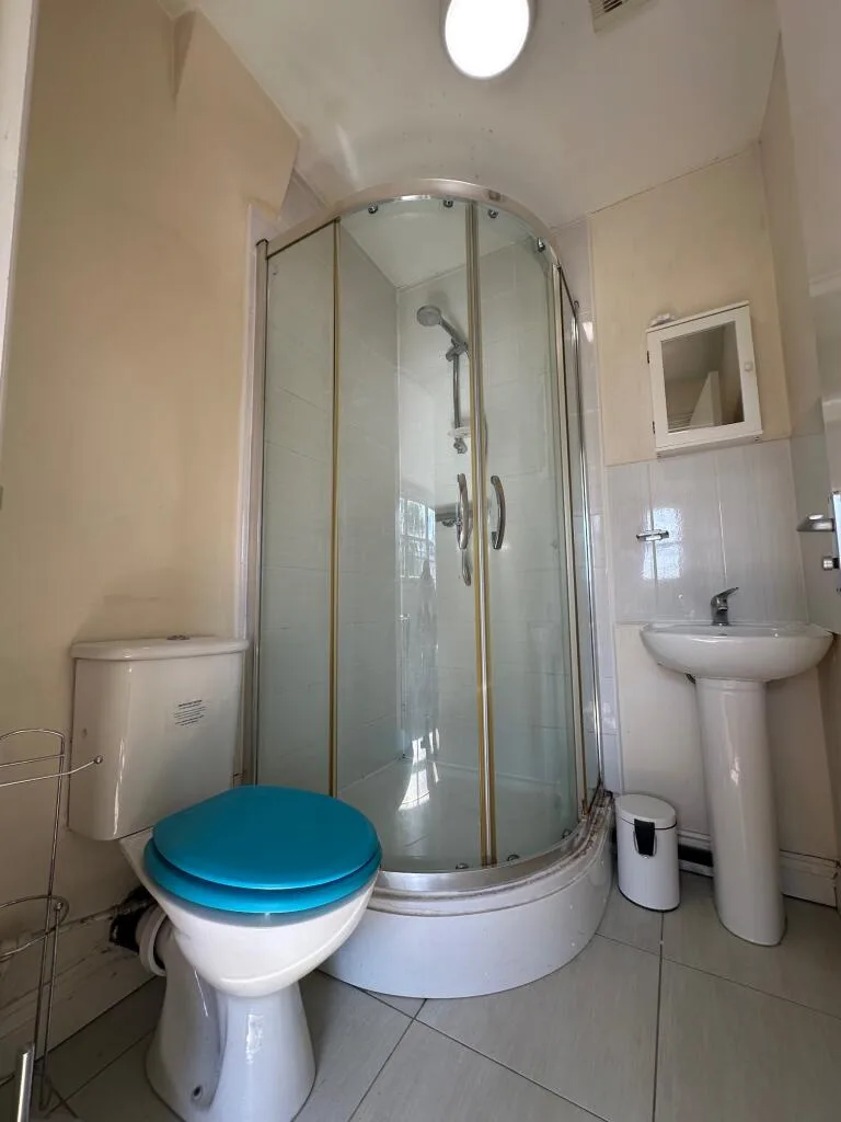 4 bedroom flat for rent