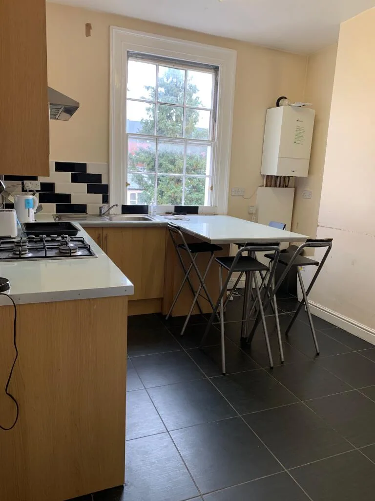 3 bedroom flat for rent