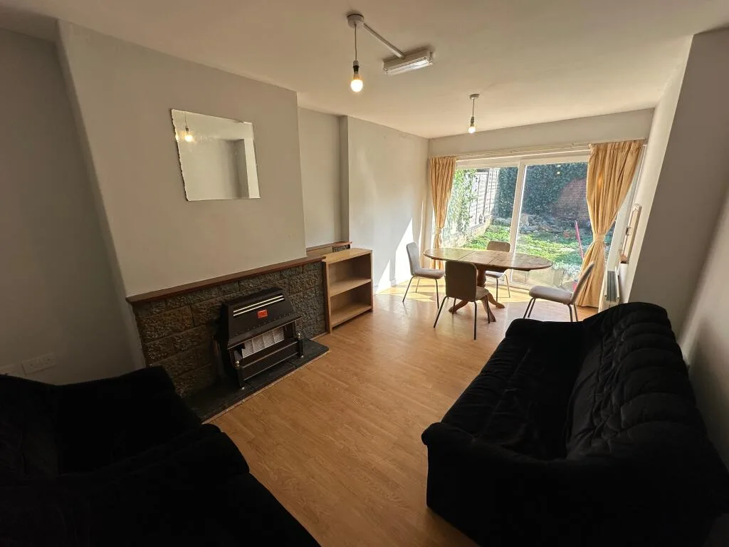 4 bedroom terraced house for rent