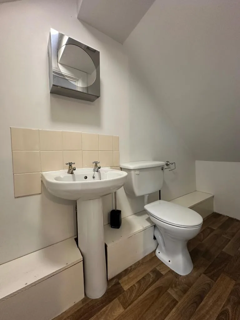 4 bedroom terraced house for rent