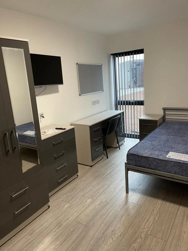 4 bedroom flat for rent