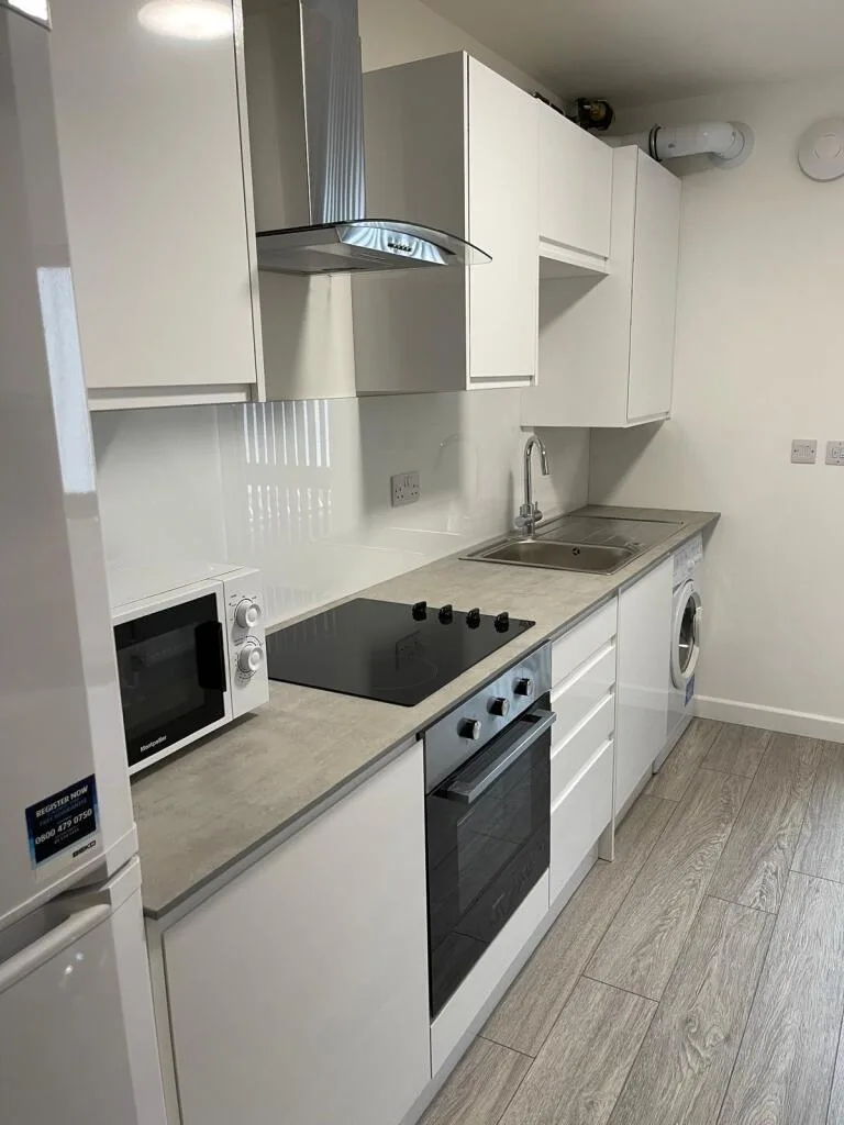 4 bedroom flat for rent