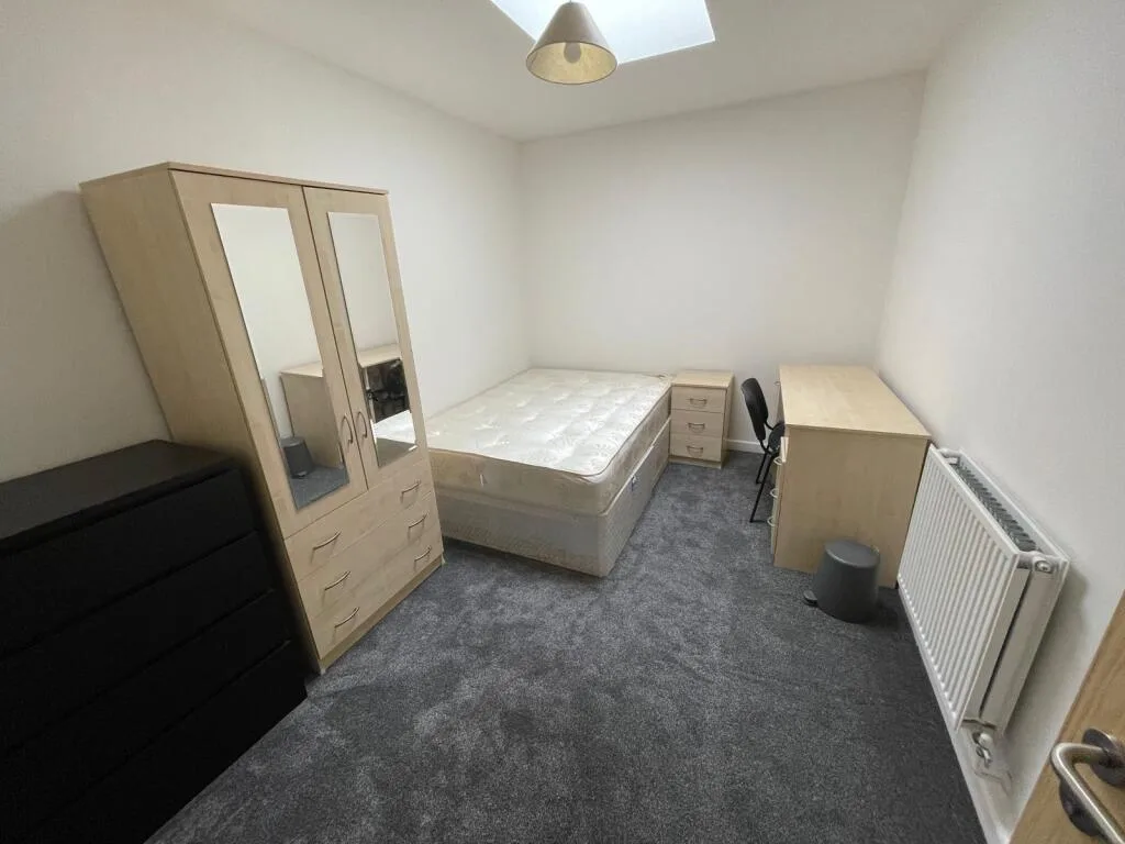 4 bedroom flat for rent