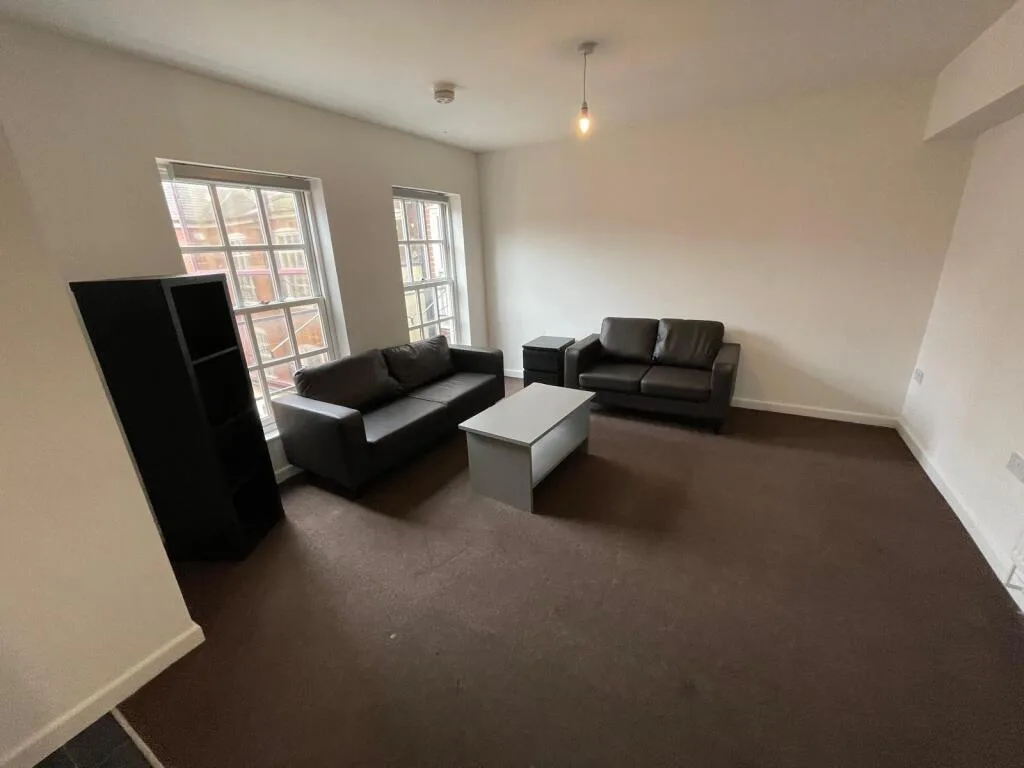 4 bedroom flat for rent