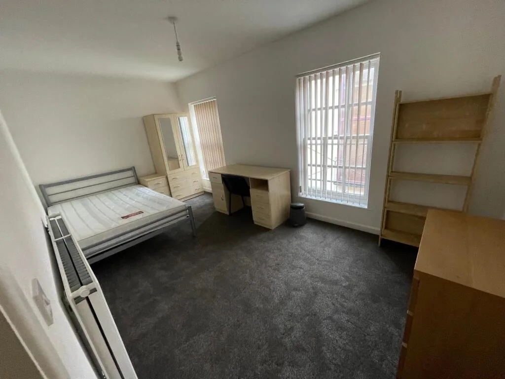 4 bedroom flat for rent