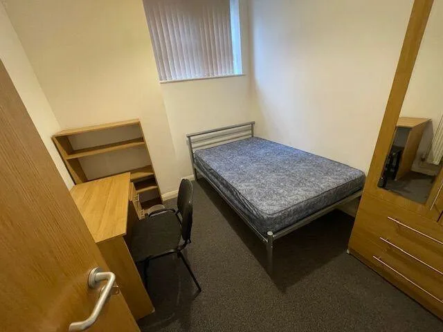 7 bedroom flat for rent