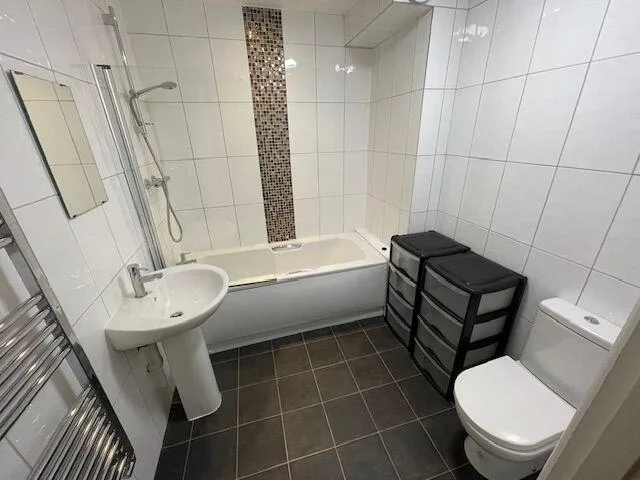 7 bedroom flat for rent