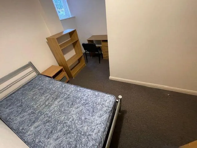 7 bedroom flat for rent