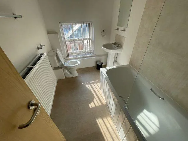 7 bedroom flat for rent