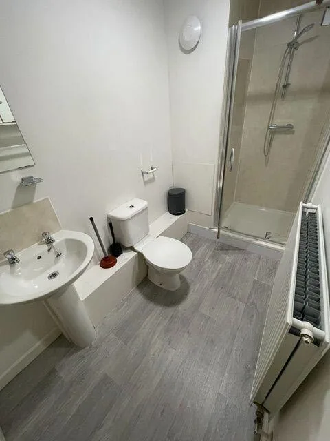 7 bedroom flat for rent