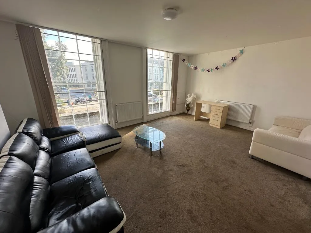10 bedroom flat for rent