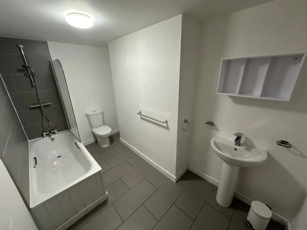 10 bedroom flat for rent