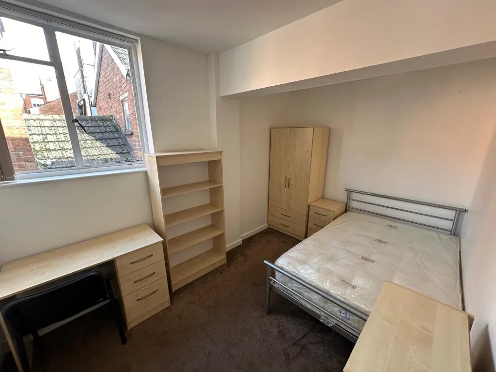 10 bedroom flat for rent