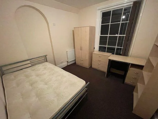 9 bedroom flat for rent