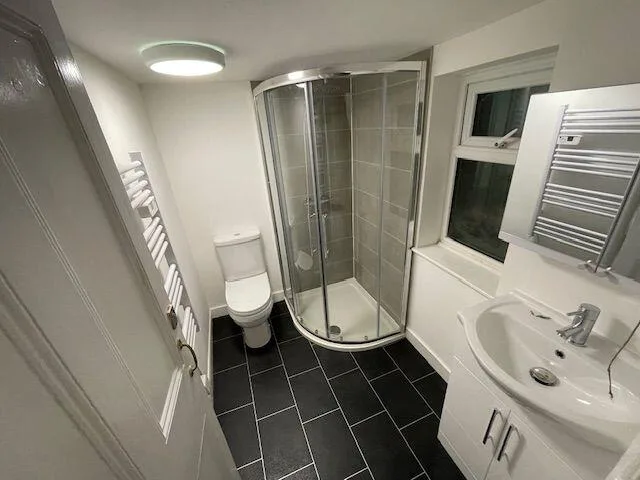 9 bedroom flat for rent