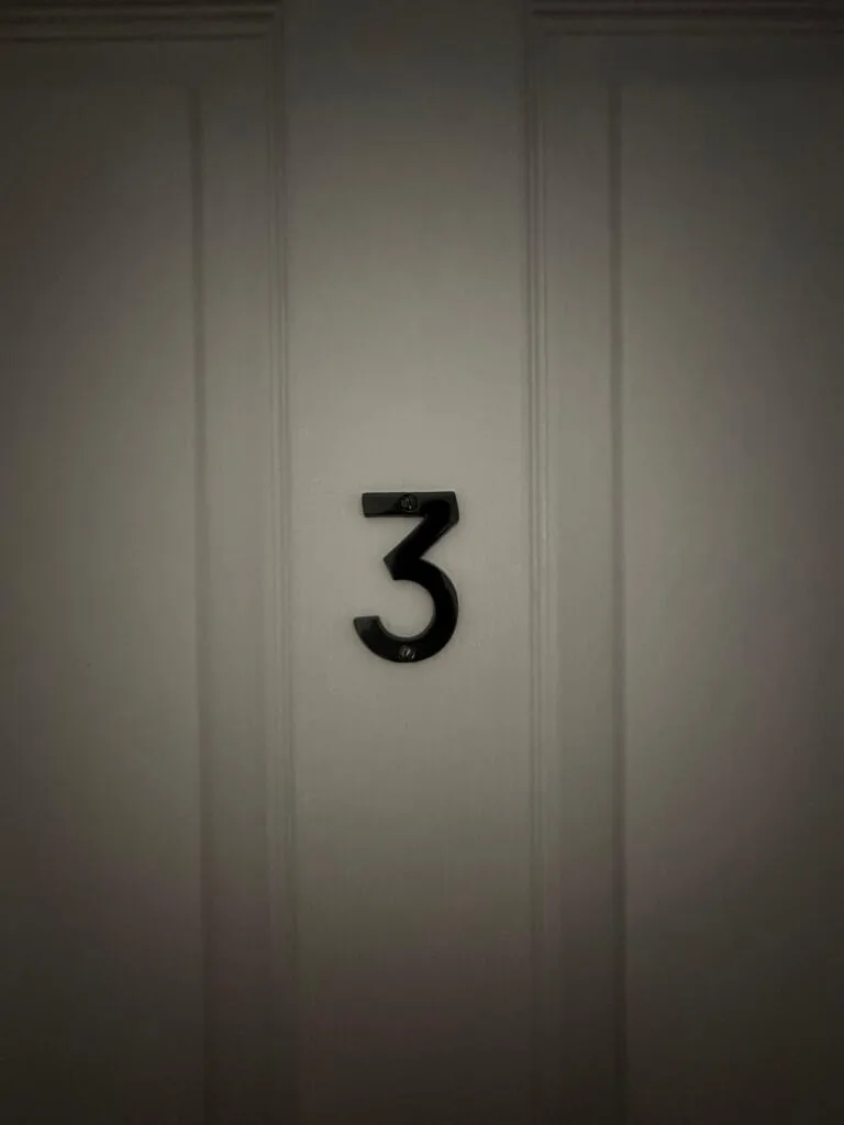 5 bedroom flat for rent