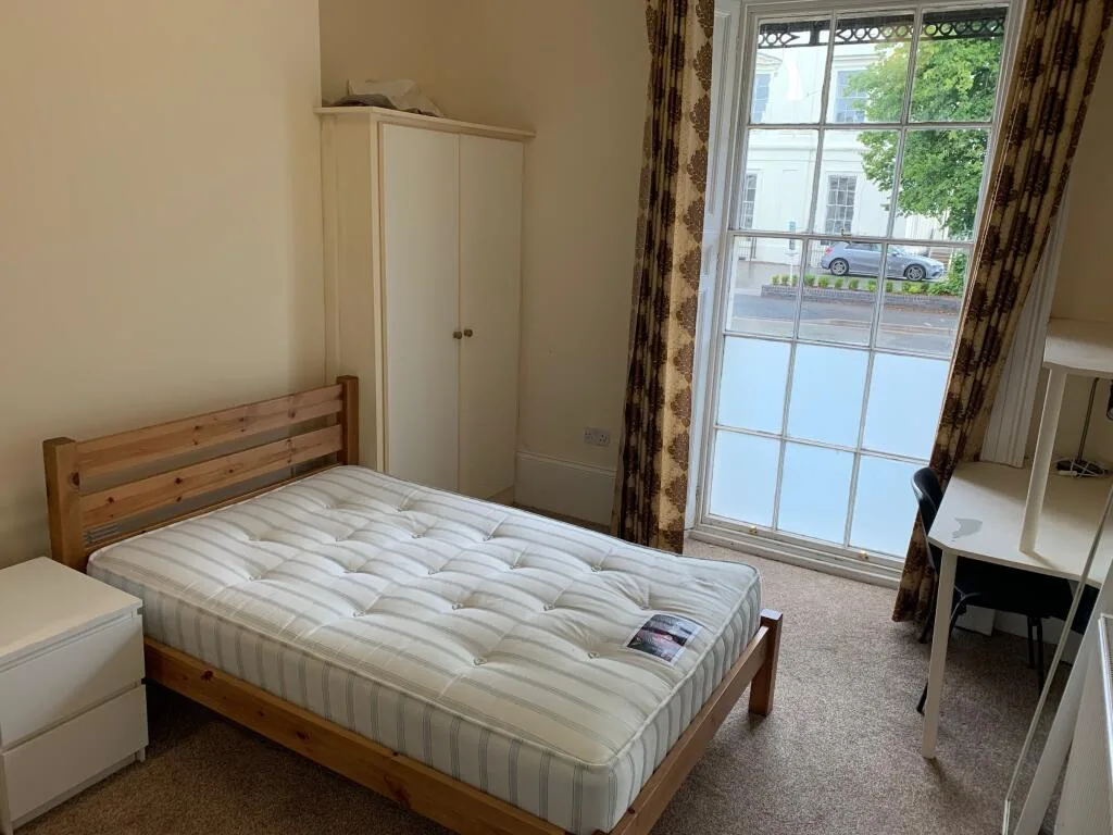 4 bedroom flat for rent