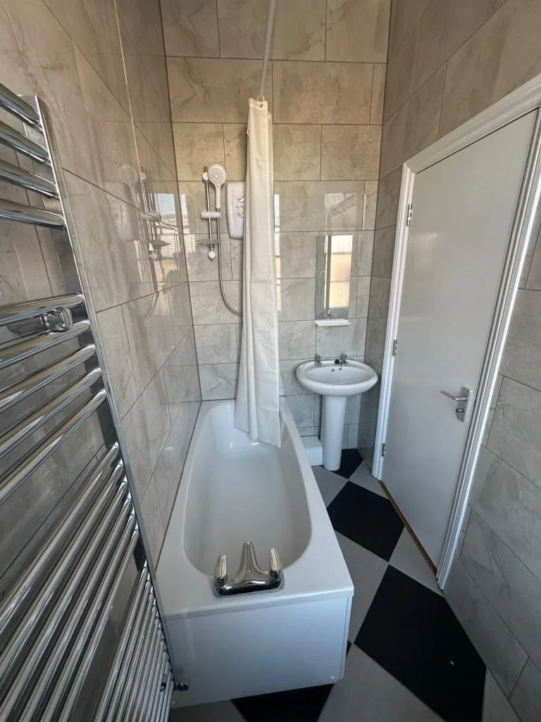 4 bedroom flat for rent