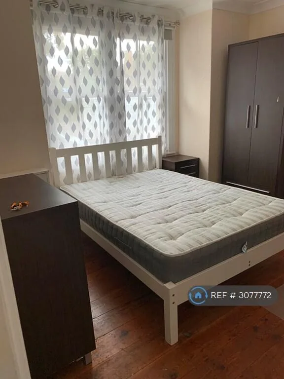 4 bedroom terraced house for rent