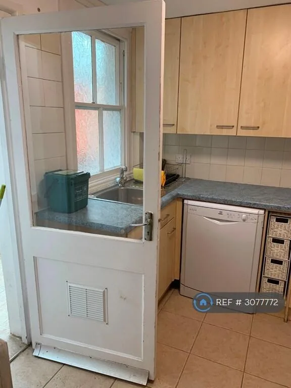 4 bedroom terraced house for rent