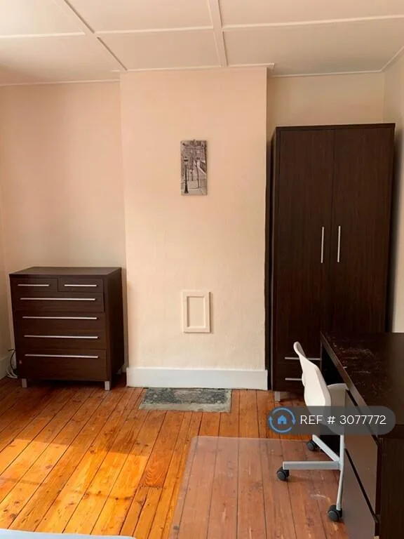 4 bedroom terraced house for rent