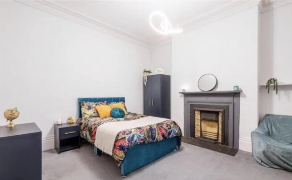 5 bedroom terraced house for rent
