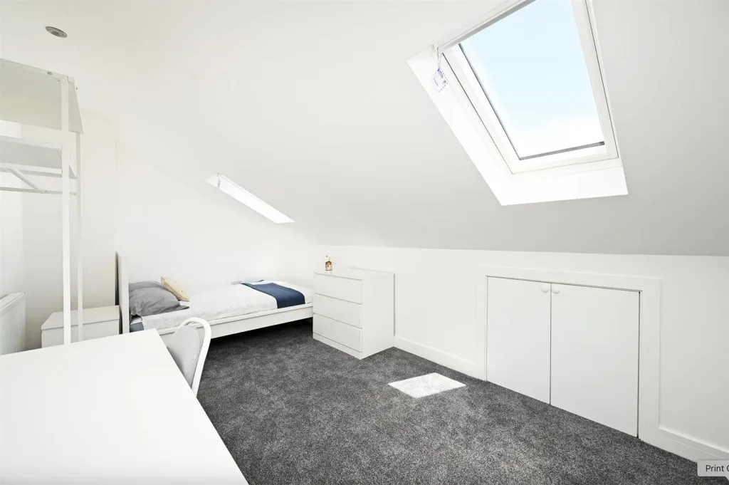 6 bedroom terraced house for rent
