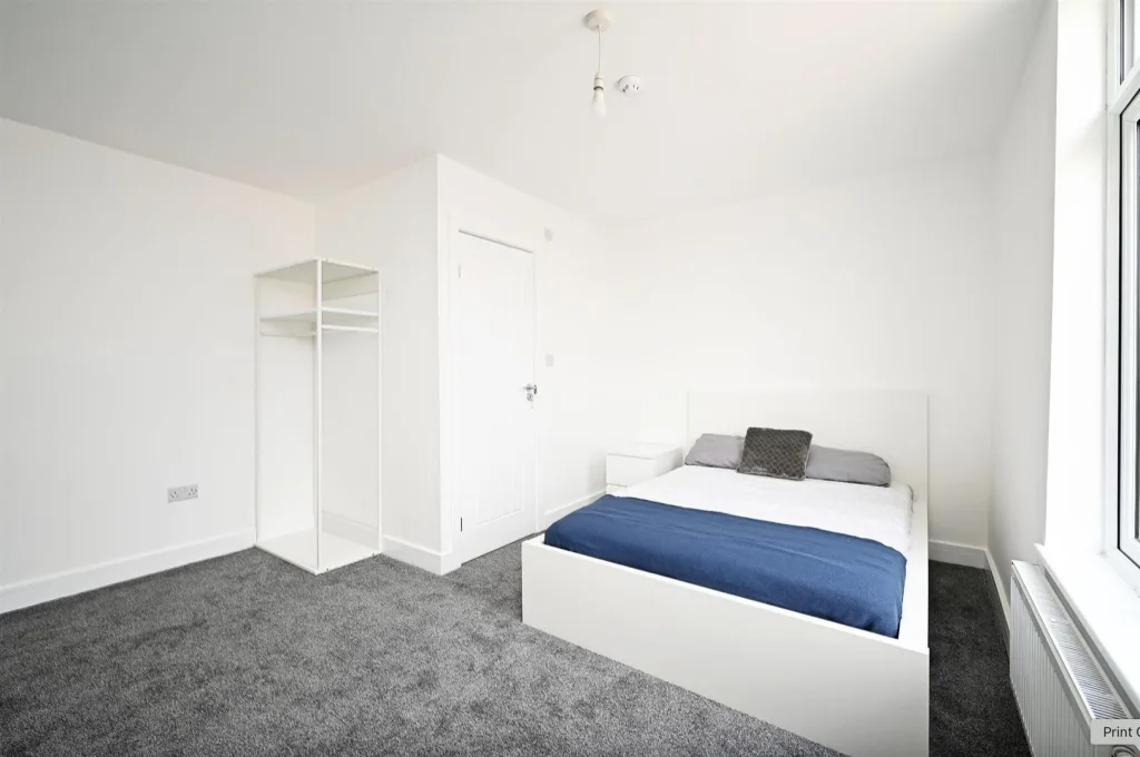 6 bedroom terraced house for rent