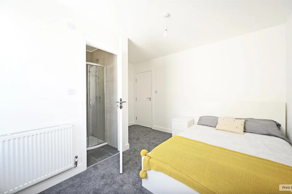 6 bedroom terraced house for rent