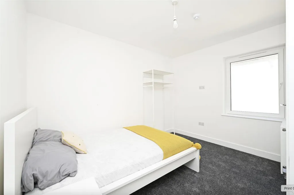 6 bedroom terraced house for rent