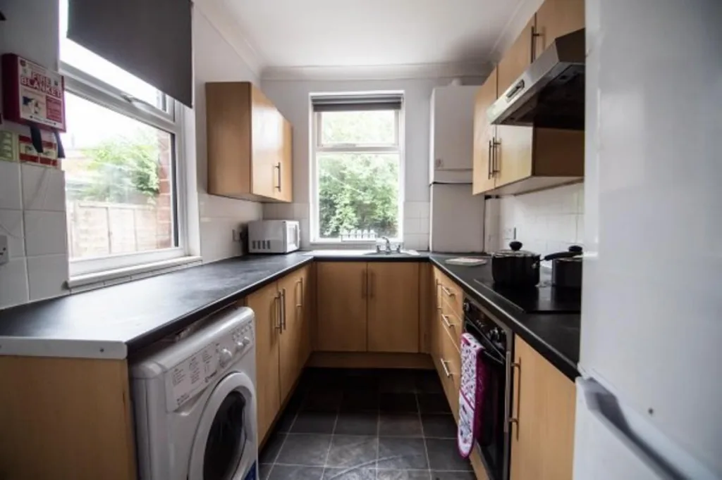 4 bedroom terraced house for rent