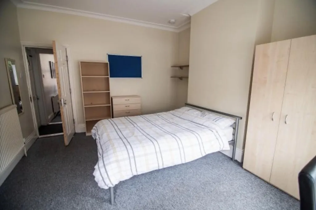 4 bedroom terraced house for rent