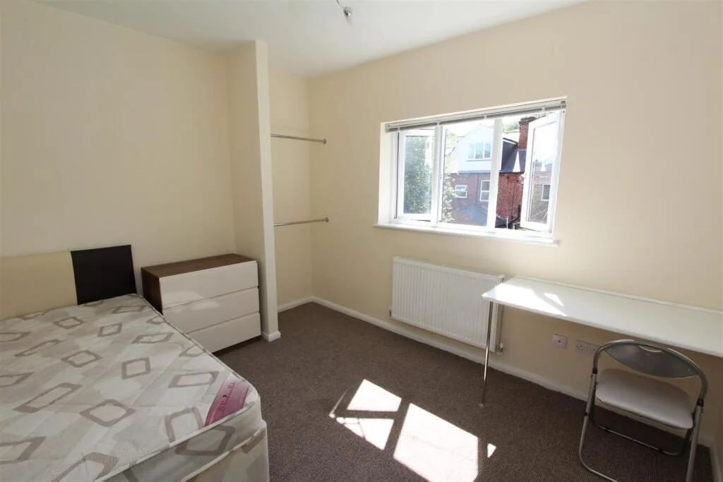 4 bedroom terraced house for rent
