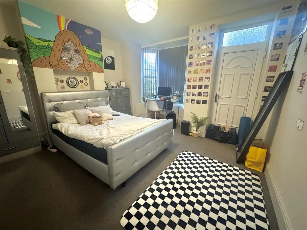 4 bedroom terraced house for rent