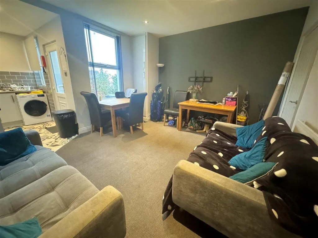 4 bedroom terraced house for rent
