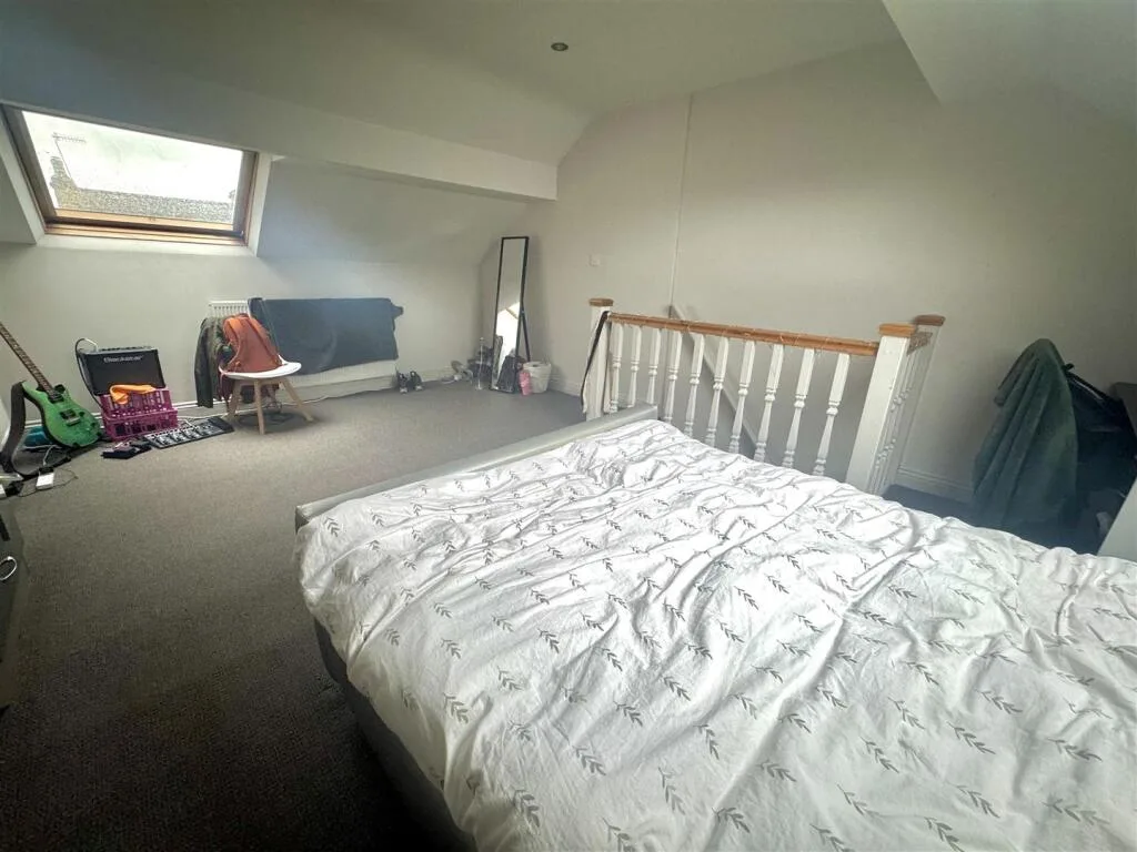 4 bedroom terraced house for rent