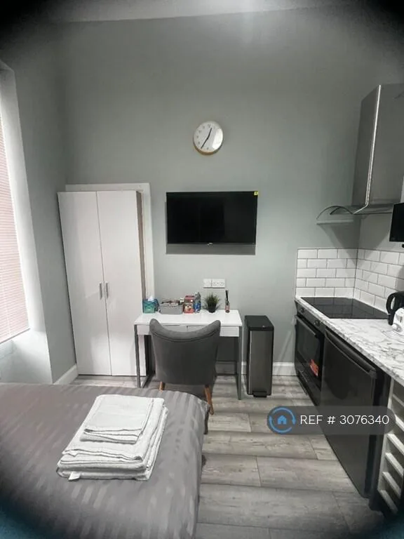 Studio flat for rent