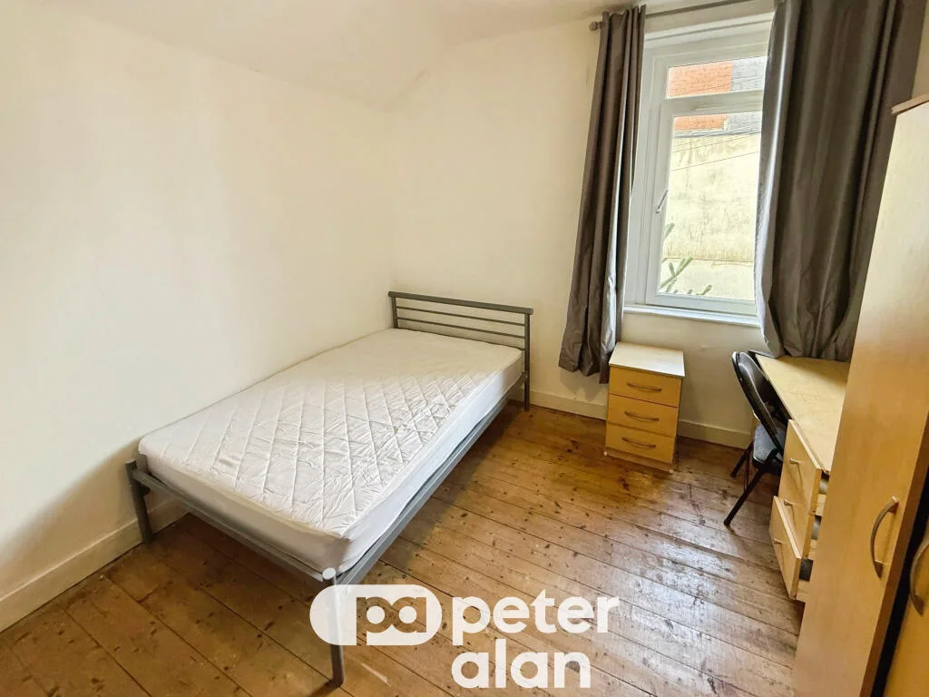 5 bedroom house for rent