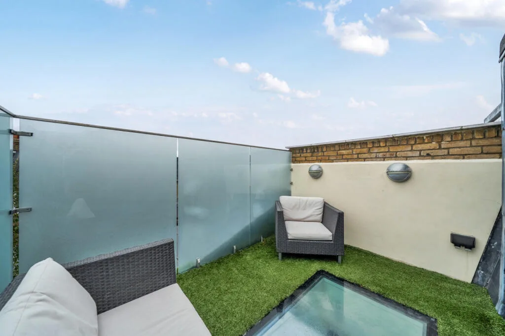 3 bedroom flat for rent