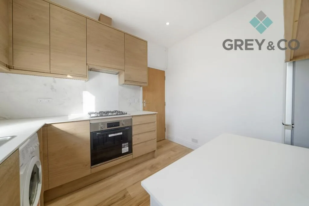 3 bedroom flat for rent