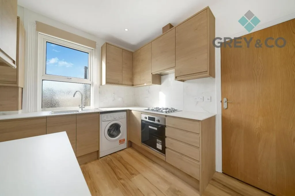 3 bedroom flat for rent