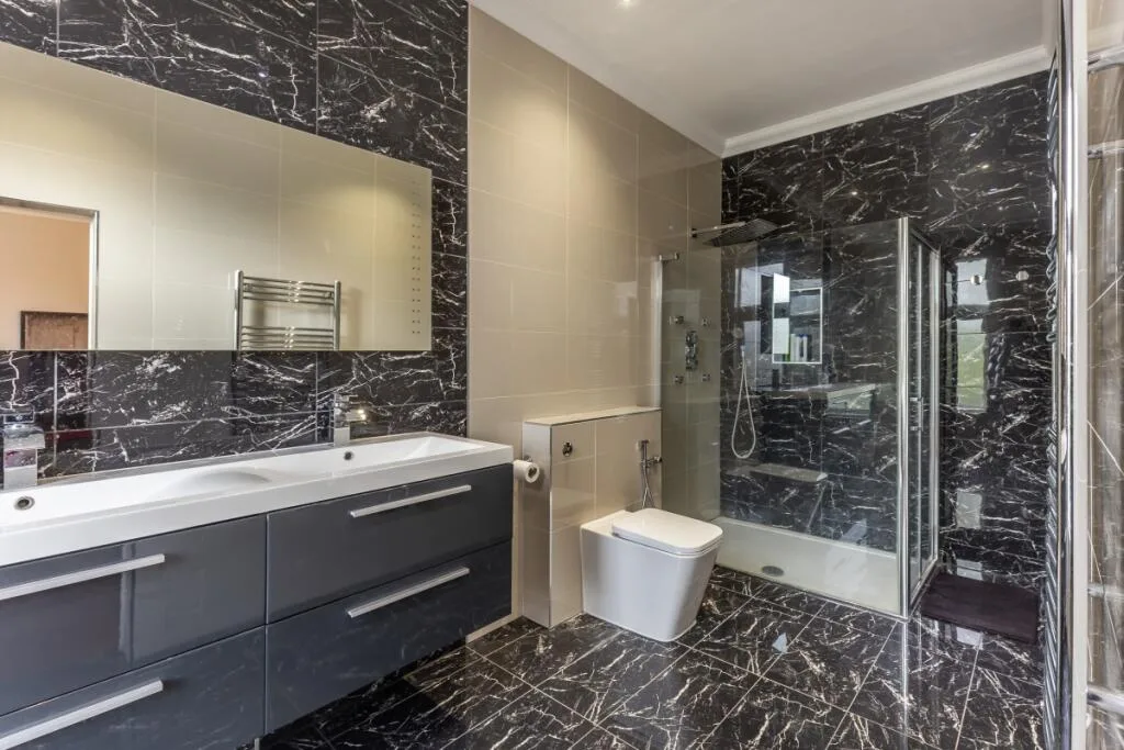 8 bedroom detached house for rent