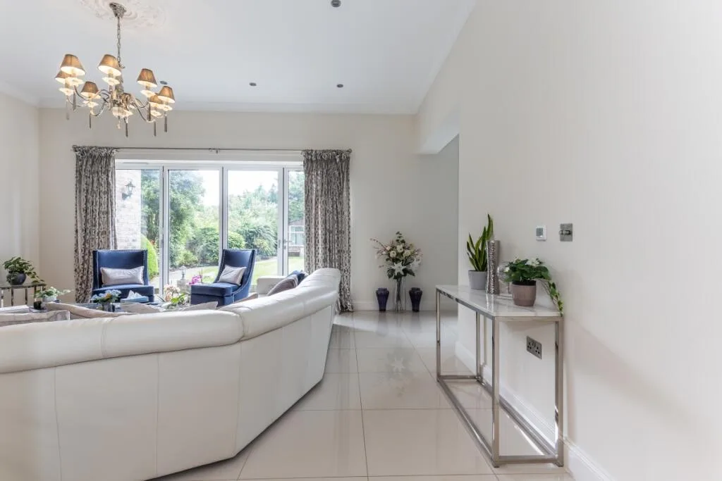 8 bedroom detached house for rent